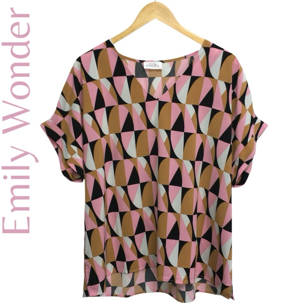 Emily Wonder Geometric Pink Multicolored Top - Women’s Large